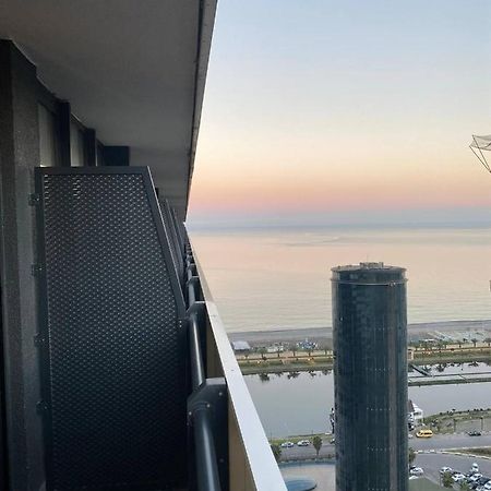 Orbi City Luxury Studio Harbour And Sea View バトゥーミ エクステリア 写真